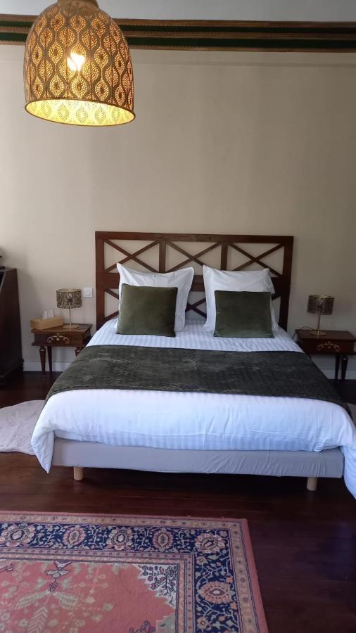 La Lande Hotel Pleyber-Christ Bagian luar foto