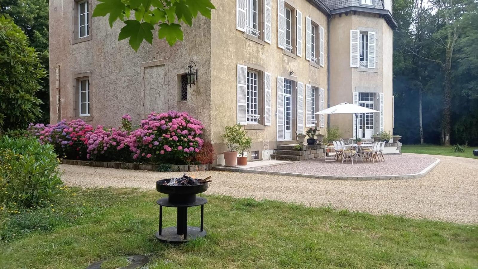 La Lande Hotel Pleyber-Christ Bagian luar foto